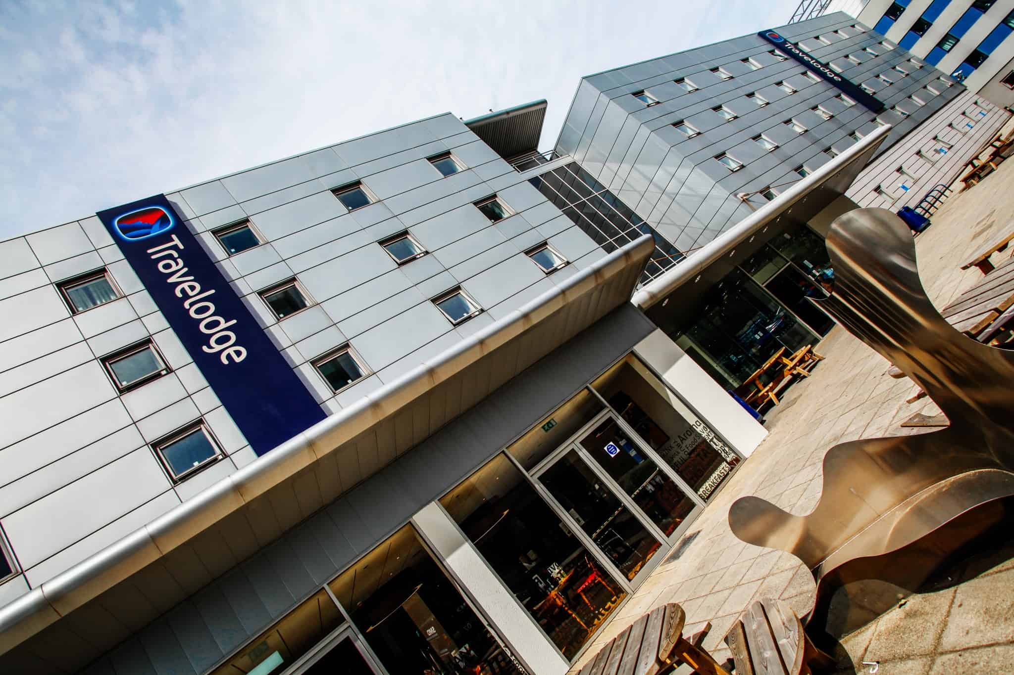 Completed refurbishments to Travelodge Docklands - Willmott Dixon Interiors
